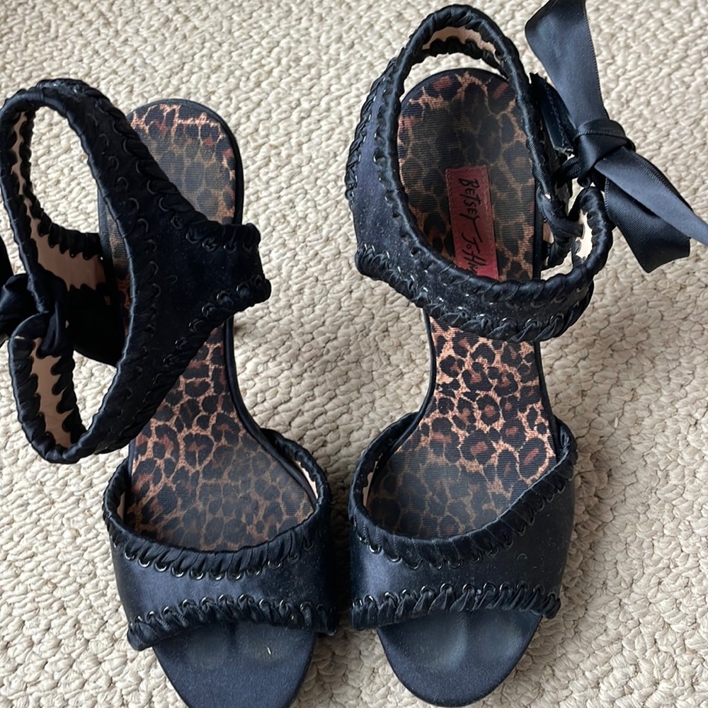 Betsey Johnson Heals